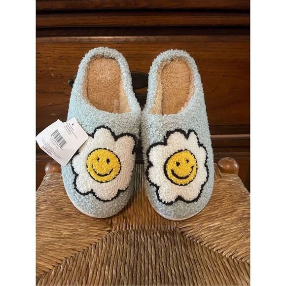 Peace Love & Vibes Women’s Slippers Floral Happy Face Sz S (5-6)NWT - Picture 3 of 5